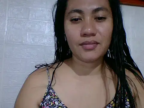 Snapshot of Madona1993 chatting on February 2026 03:03:02 AM Madona1993 online show from February 2026 03:03:02 AM
