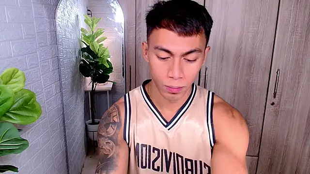 PinooyMilker online show from October 2025 03:25:02 AM