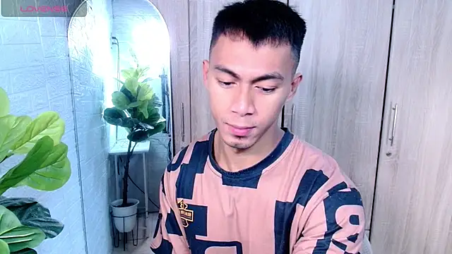 PinooyMilker online show from April 2026 10:45:02 PM