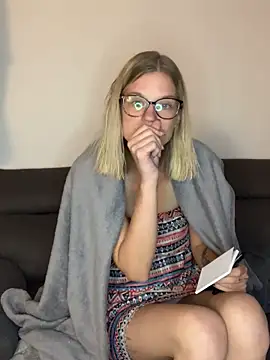 Snapshot of Lesamantssexy chatting on October 2025 07:01:02 PM Lesamantssexy online show from October 2025 07:01:02 PM