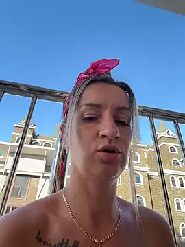 EvvaMur online show from December 2025 01:04:02 AM