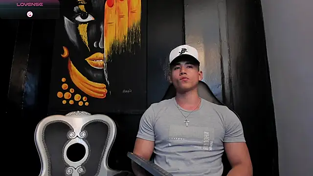 Snapshot of Draven_Marceaux chatting on October 2025 11:54:02 PM Draven Marceaux online show from October 2025 11:54:02 PM