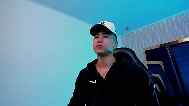 Snapshot of Draven_Marceaux chatting on October 2025 11:33:02 AM Draven Marceaux online show from October 2025 11:33:02 AM