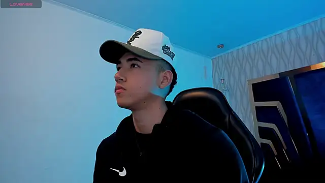 Snapshot of Draven_Marceaux chatting on November 2025 11:20:02 AM Draven Marceaux online show from November 2025 11:20:02 AM