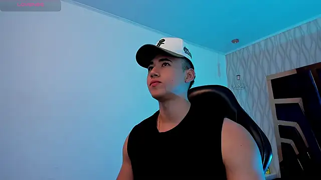 Snapshot of Draven_Marceaux chatting on November 2025 11:20:02 AM Draven Marceaux online show from November 2025 11:20:02 AM