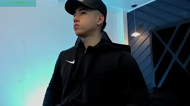 Snapshot of Draven_Marceaux chatting on December 2025 11:19:01 AM Draven Marceaux online show from December 2025 11:19:01 AM