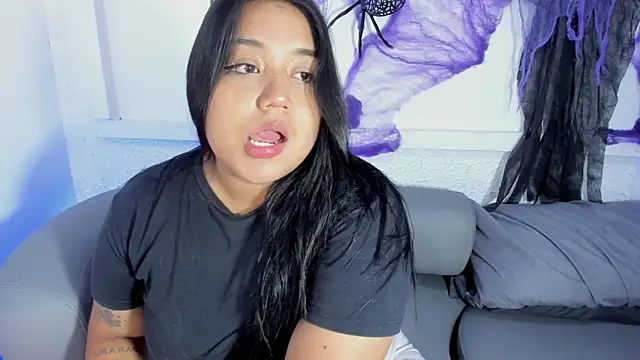 Snapshot of Sexxchubby chatting on October 2025 09:05:02 PM Sexxchubby online show from October 2025 09:05:02 PM