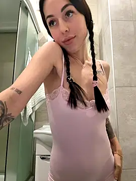 SakuraSara online show from November 2025 03:10:02 PM