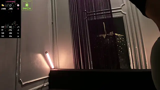 Snapshot of OliverSport chatting on October 2025 10:49:02 AM OliverSport online show from October 2025 10:49:02 AM