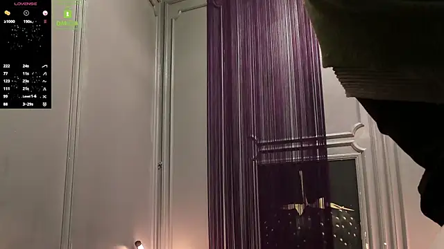 Snapshot of OliverSport chatting on December 2025 10:57:02 AM OliverSport online show from December 2025 10:57:02 AM