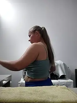 Nala1986 online show from November 2025 04:18:02 PM