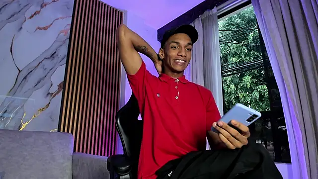 JulienSaint online show from December 2025 12:14:02 PM