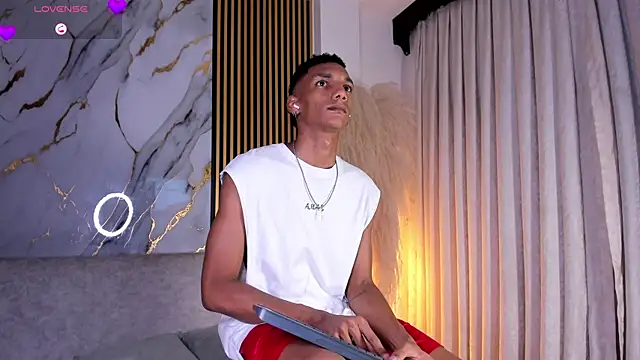 JulienSaint online show from March 2026 11:17:02 AM