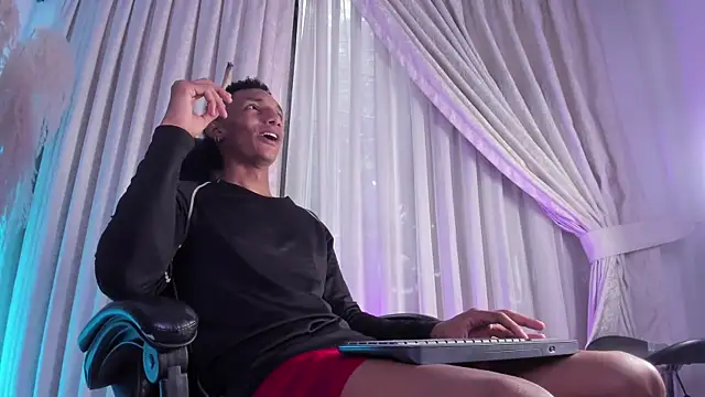 JulienSaint online show from April 2026 12:17:01 PM