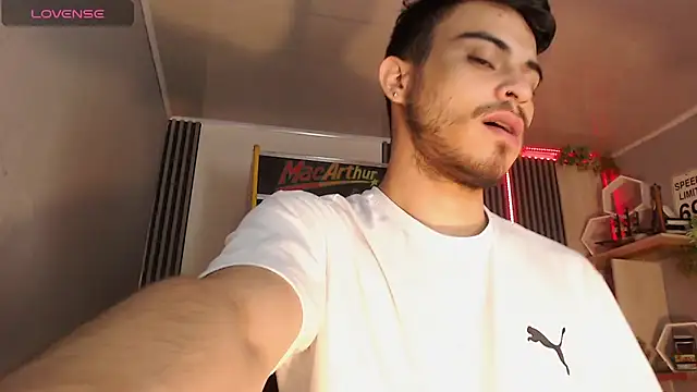 Bastian MCcormick online show from December 2025 11:59:01 AM