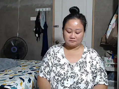 Snapshot of jengrey chatting on December 2025 12:59:02 AM jengrey online show from December 2025 12:59:02 AM