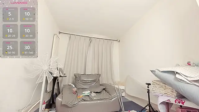 fox-yiyi online show from November 2025 08:02:02 AM