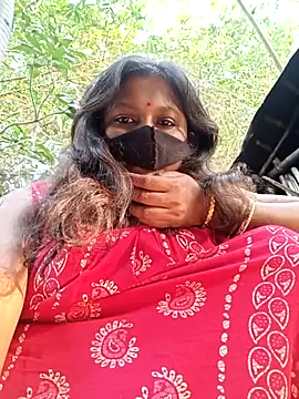 Hotty-rosni online show from December 2025 10:10:02 AM