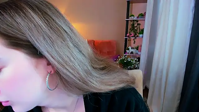 SensitiveSooul online show from September 2025 11:42:01 AM