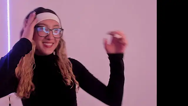 LauMiller online show from November 2025 11:15:01 PM