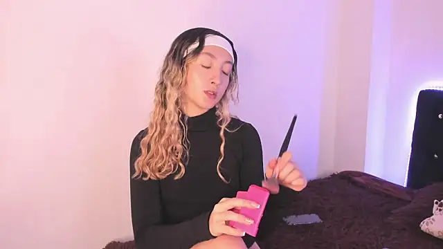 LauMiller online show from November 2025 12:02:02 AM