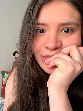 Emilyybennet  online show from November 2025 09:30:02 PM