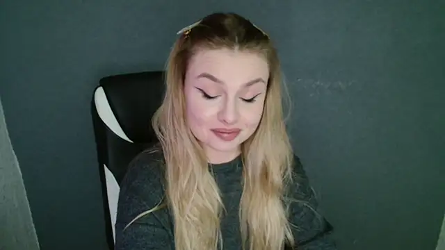 AngelicaHollywood online show from November 2025 07:43:01 PM