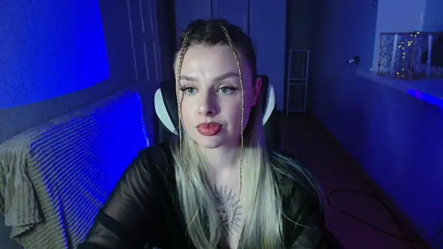 Snapshot of AngelicaHollywood chatting on February 2026 08:18:01 PM AngelicaHollywood online show from February 2026 08:18:01 PM