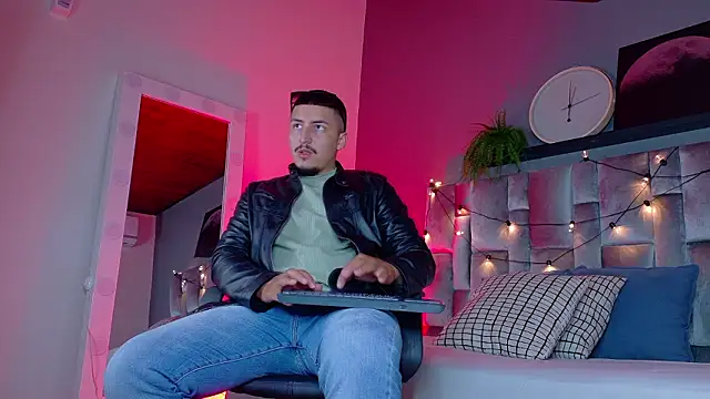 MrFox   online show from February 2026 07:32:02 PM