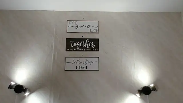 Emilia Bons online show from December 2025 01:44:01 AM