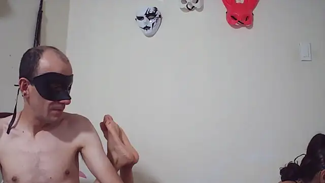 coplehot27 online show from October 2025 07:54:02 PM