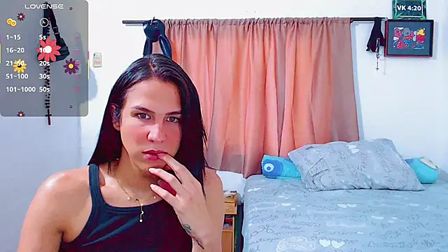 Snapshot of Azley_sweet chatting on February 2025 07:59:02 PM Azley sweet online show from February 2025 07:59:02 PM