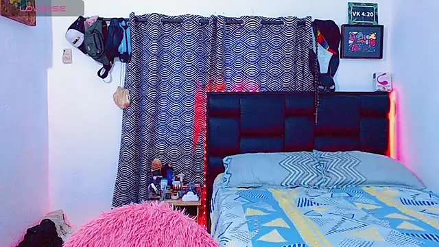 Snapshot of Azley_sweet chatting on November 2025 04:28:02 PM Azley sweet online show from November 2025 04:28:02 PM