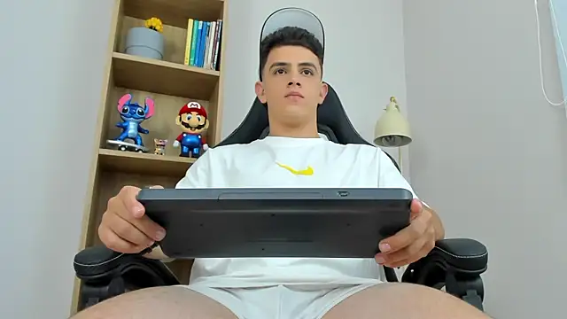 Mikecooper online show from April 2026 12:10:01 AM