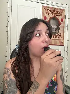 CharmingMaddie online show from March 2026 06:11:02 PM