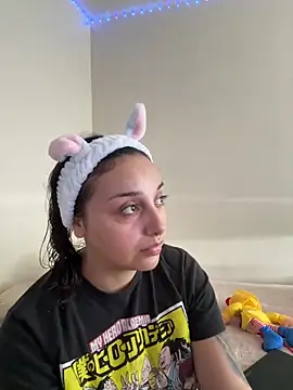Snapshot of CharmingMaddie chatting on May 2026 07:08:01 PM CharmingMaddie online show from May 2026 07:08:01 PM