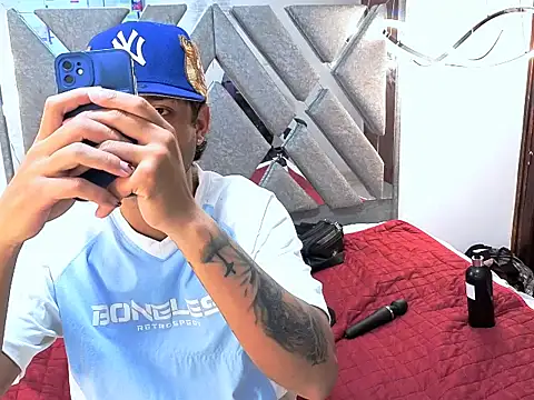 Snapshot of bamby_kitty chatting on November 2025 02:50:02 AM bamby kitty online show from November 2025 02:50:02 AM