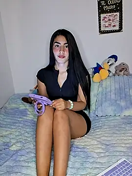 0Bonni1 online show from December 2025 09:45:02 PM