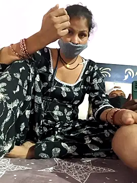 Love-pari077 online show from October 2025 03:18:02 PM