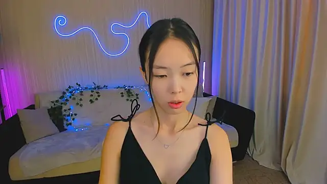 Snapshot of SoulHarmoonyy chatting on September 2025 01:27:01 PM SoulHarmoonyy online show from September 2025 01:27:01 PM