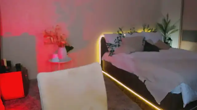 Snapshot of ChristinaConteeree chatting on November 2025 11:20:01 AM ChristinaConteeree online show from November 2025 11:20:01 AM