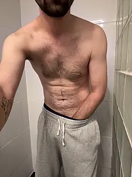 Snapshot of Frankieyyy1 chatting on November 2025 03:50:01 AM Frankieyyy1 online show from November 2025 03:50:01 AM