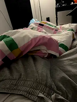 Snapshot of Frankieyyy1 chatting on November 2025 10:55:02 PM Frankieyyy1 online show from November 2025 10:55:02 PM