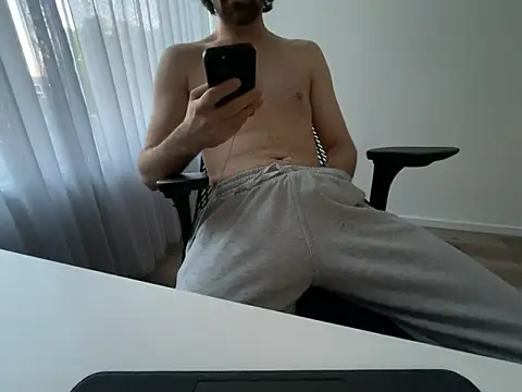 Snapshot of Frankieyyy1 chatting on May 2026 03:56:01 AM Frankieyyy1 online show from May 2026 03:56:01 AM