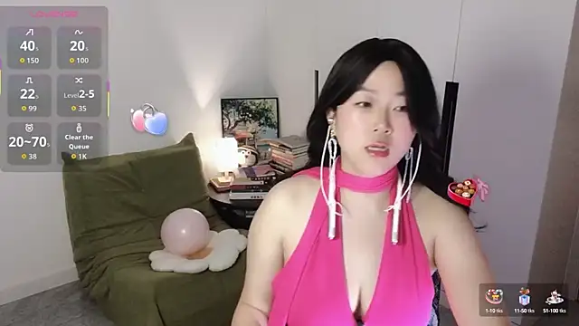 Snapshot of Emmaq996 chatting on September 2025 05:40:01 AM Emmaq996 online show from September 2025 05:40:01 AM