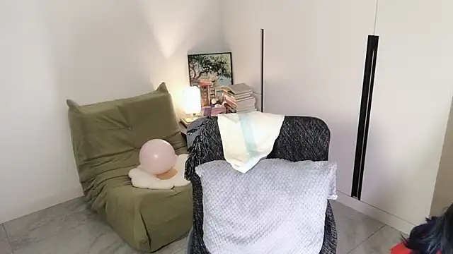 Snapshot of Emmaq996 chatting on September 2025 02:26:01 AM Emmaq996 online show from September 2025 02:26:01 AM