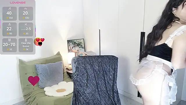 Snapshot of Emmaq996 chatting on October 2025 03:05:02 AM Emmaq996 online show from October 2025 03:05:02 AM