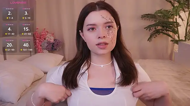 Snapshot of BlissHey chatting on October 2025 04:11:01 PM BlissHey online show from October 2025 04:11:01 PM