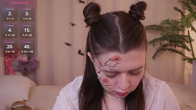 Snapshot of BlissHey chatting on October 2025 03:47:02 PM BlissHey online show from October 2025 03:47:02 PM