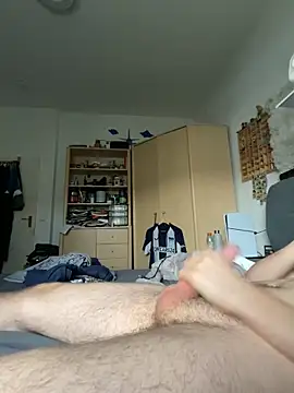 Snapshot of xmilolivex chatting on December 2025 08:21:01 AM xmilolivex online show from December 2025 08:21:01 AM